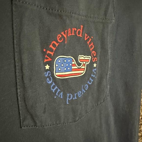Vineyard Vines American Flag Logo Pocket T-Shirt Mens Small - Picture 2 of 5